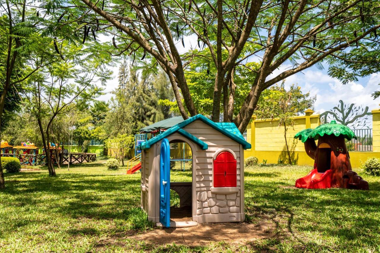 Fun Retreat Resort, Hotel And Ayurveda Spa Αρούσα Εξωτερικό φωτογραφία
